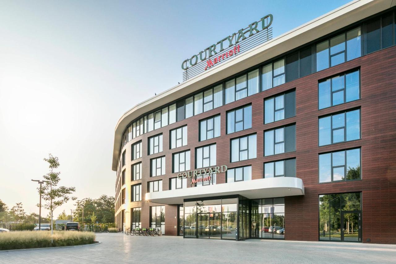 Courtyard By Marriott Wolfsburg Hotell Exteriör bild